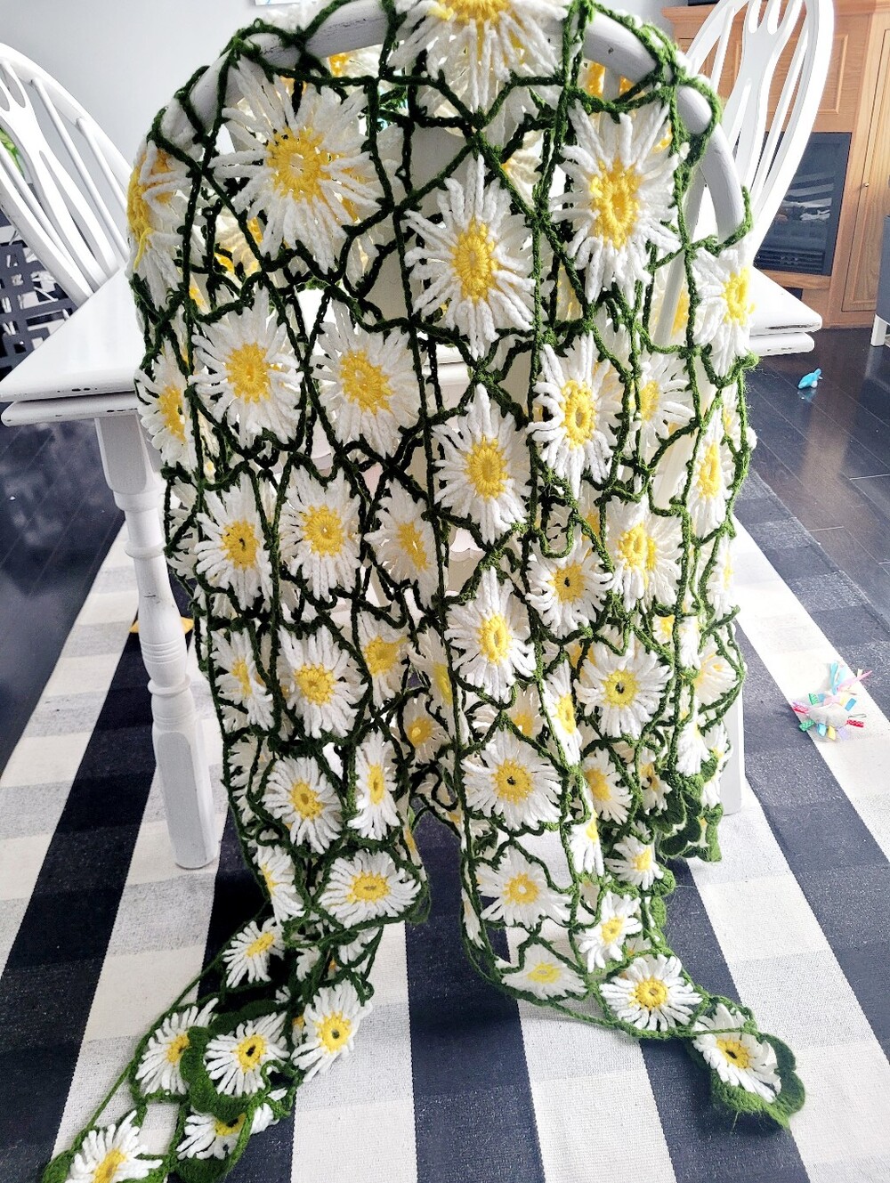 Handmade Crochet Daisy Throw Blanket Afghan White Yellow Green 4x5 Ft